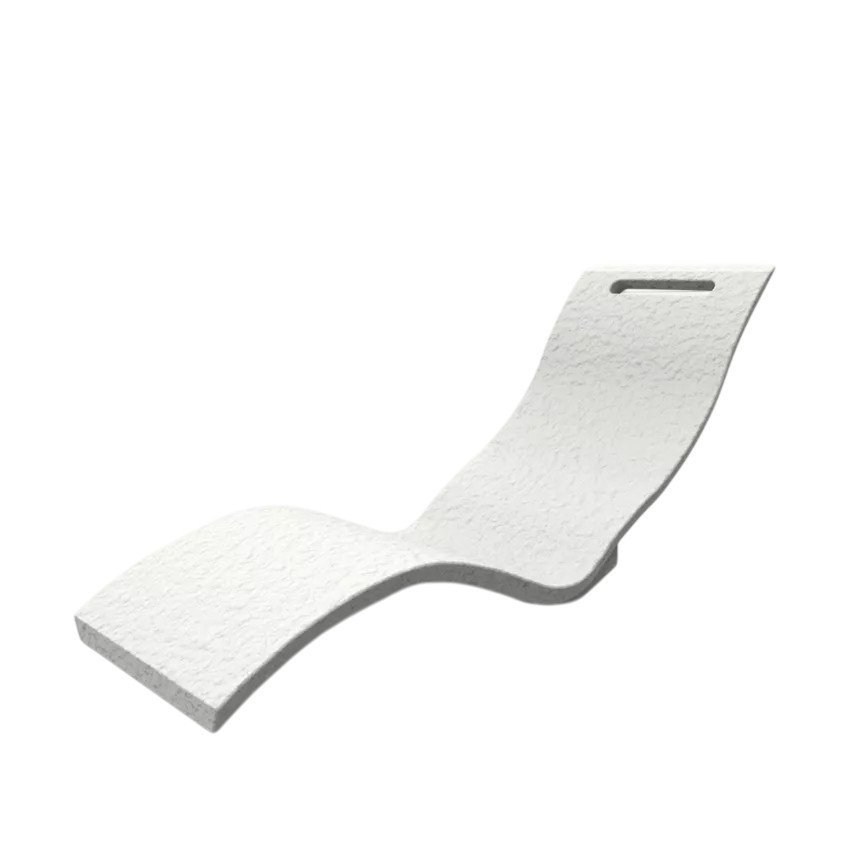 Casamati: Chaise longue spa design Corsica élégante.